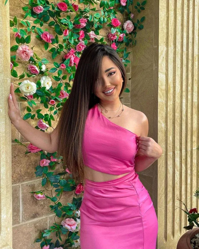 Futbolçu Mehinlə sevgilidir!