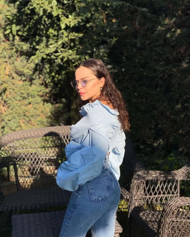 “Niyə “Cemile”ni oynayıram?”