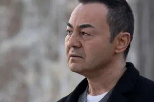 Serdar əsəbdən dəliyə döndü