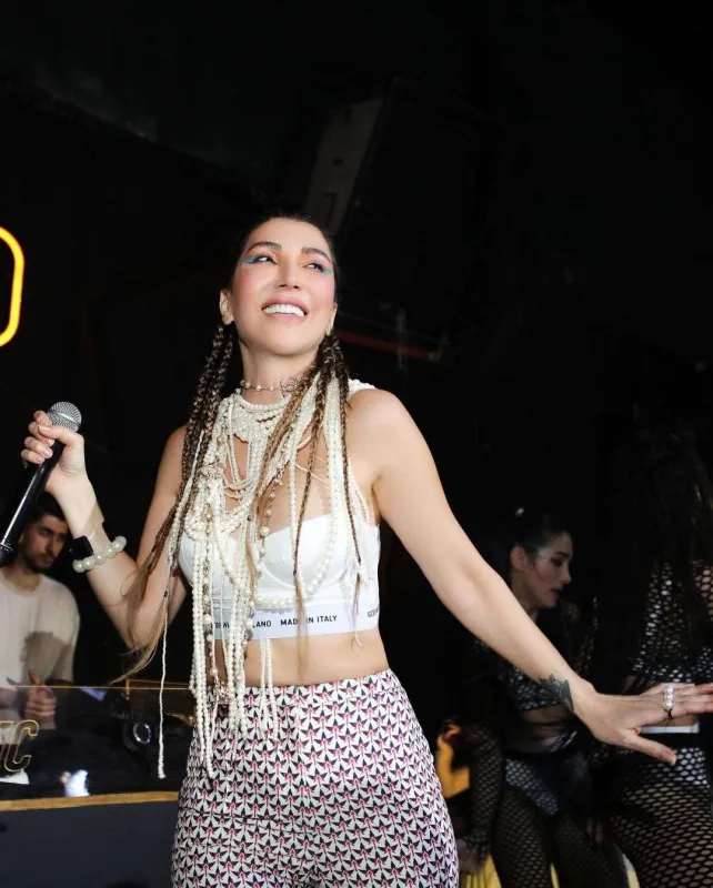 Karadeniz bölgəsində ev axtarır