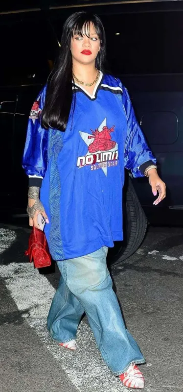 Ofisiantlara təmizliyə kömək etdi