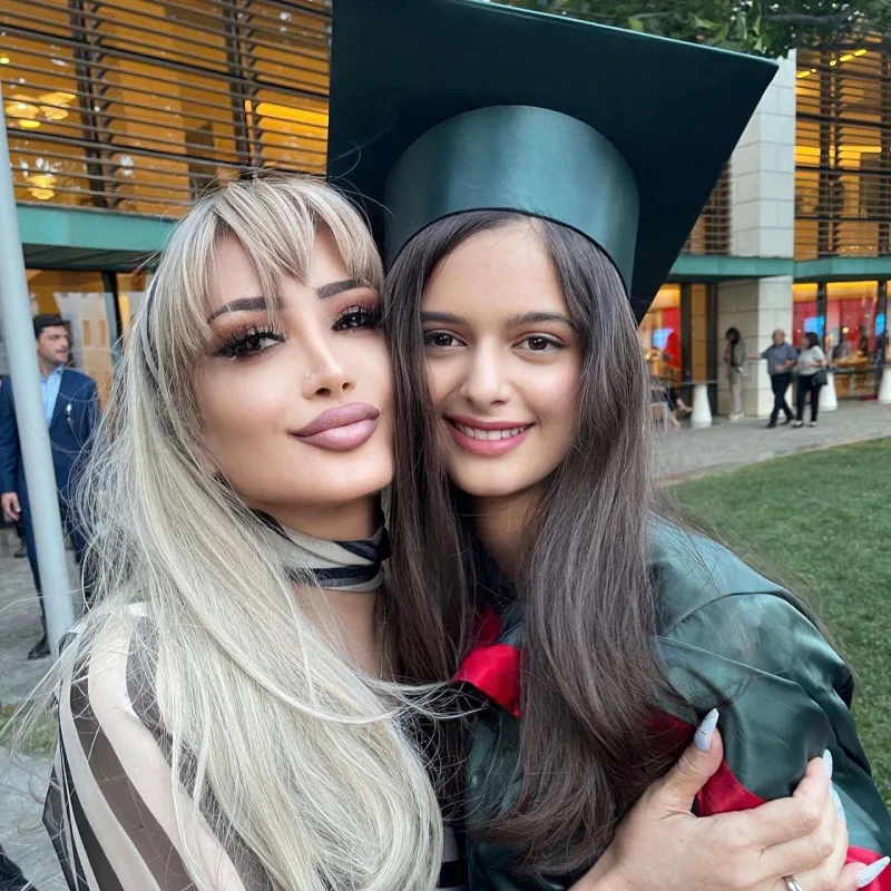 Məleykənin Güləri məzun oldu