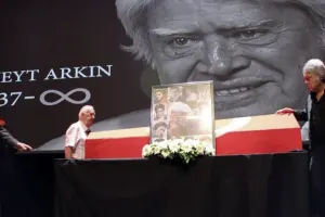 Cüneyt Arkına vida - Fotolar