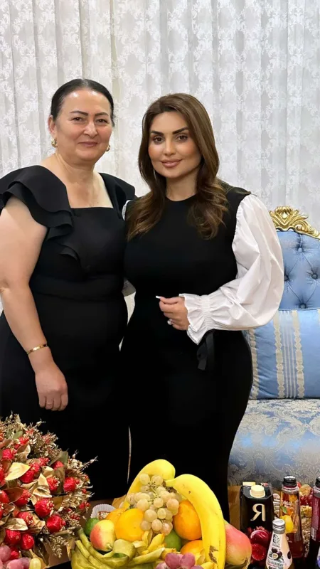 Şəbnəmin qızının elçiliyi oldu