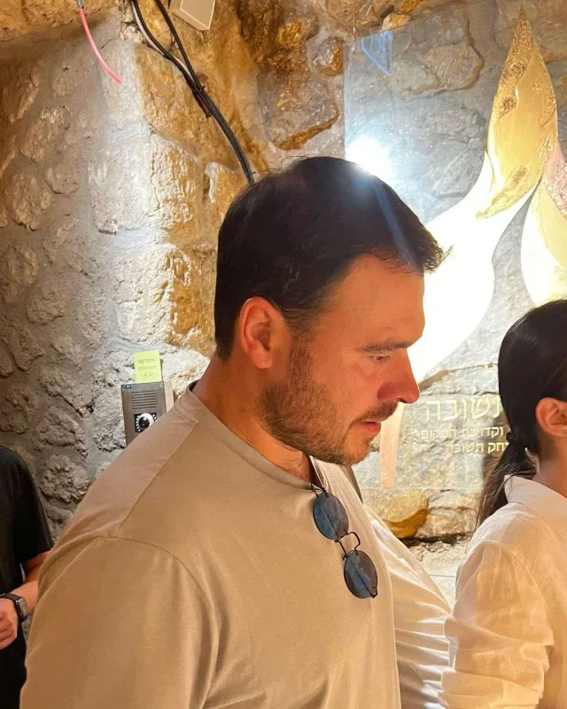 Emin Qüdsdən paylaşımlar etdi