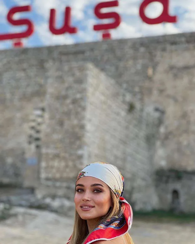 Xalq artistinin qızı Şuşada