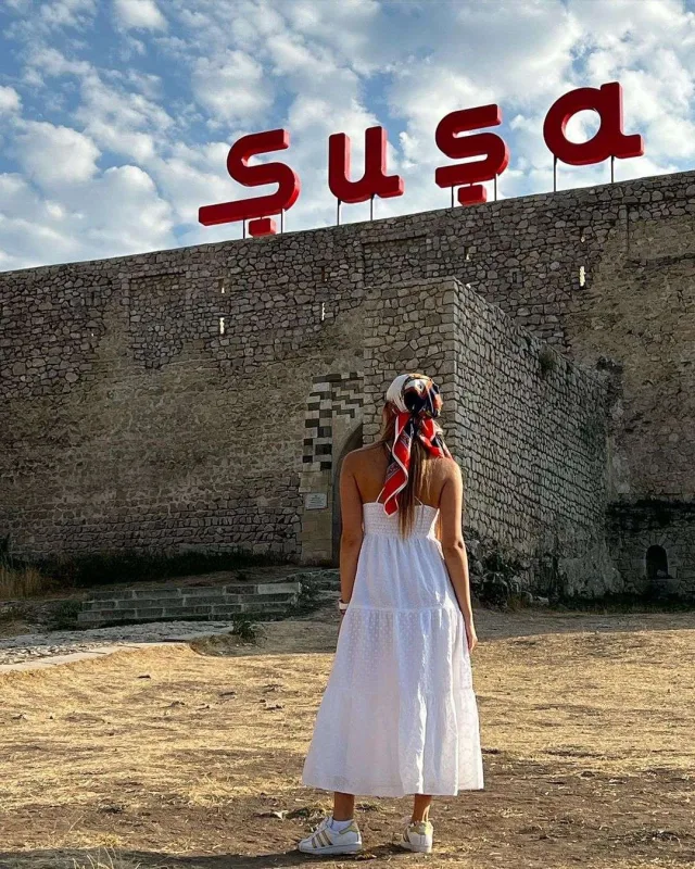 Xalq artistinin qızı Şuşada