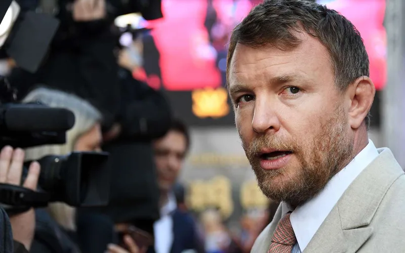 “Superman” Antalyaya gedir