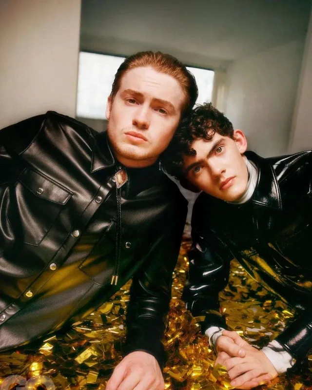 “Heartstopper” ulduzları “İlin adamları” sayında