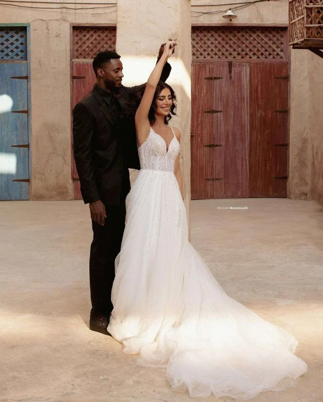 “Keşlə”nin oyunçusu həyat yoldaşı ilə Dubayda