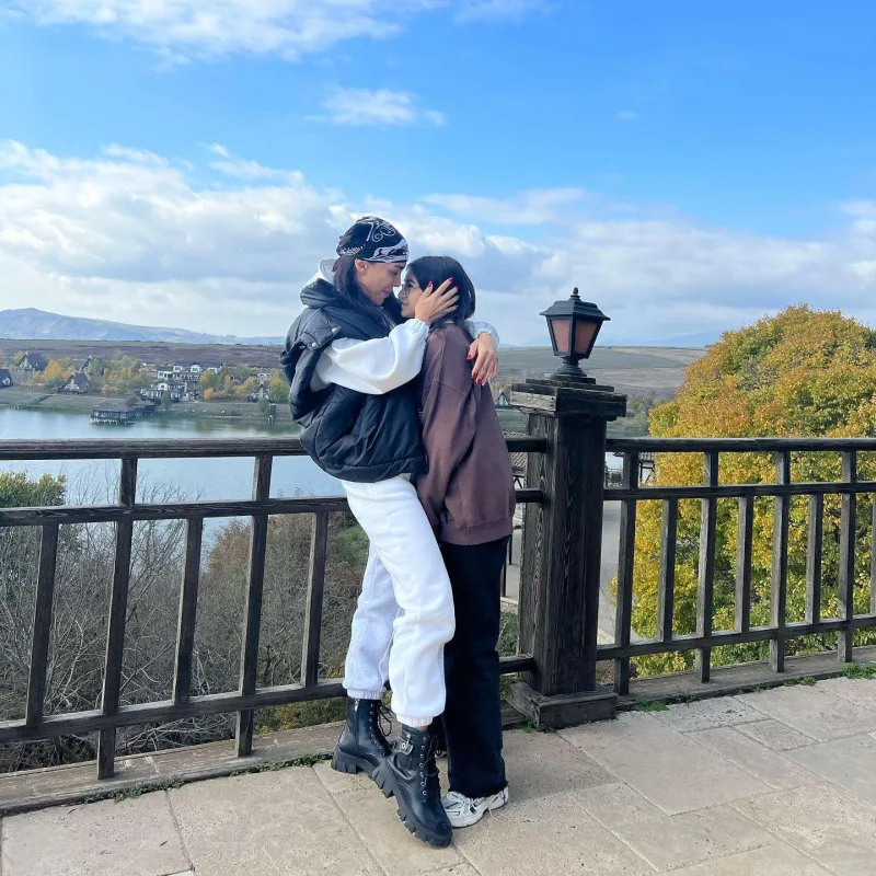 Övladları ilə istirahətdə - FOTOLAR