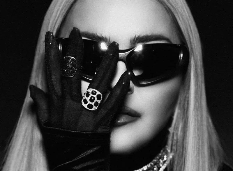 Madonnadan erotik pozalar