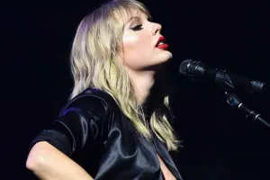 Yeni albomu daha bir rekord qırdı