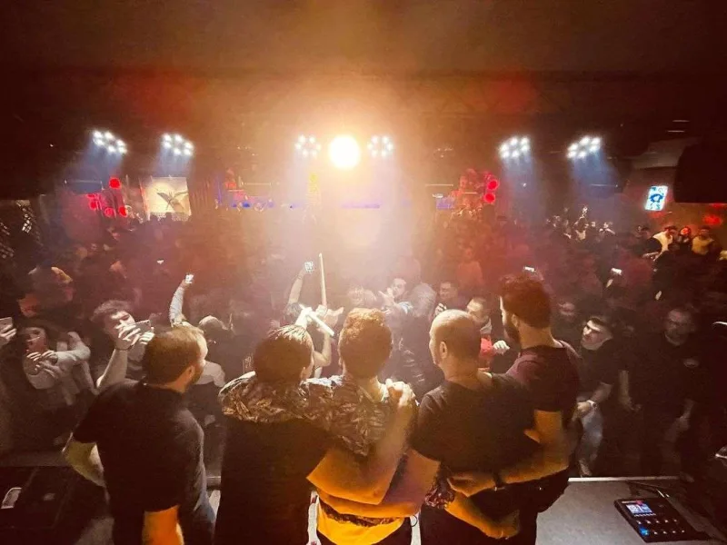 Adına görə konsertin ləğvini istədilər