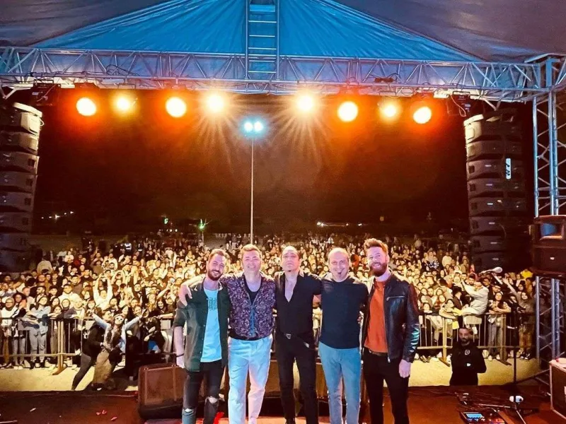 Adına görə konsertin ləğvini istədilər