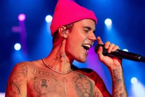 Bütün konsertlərini ləğv etdi