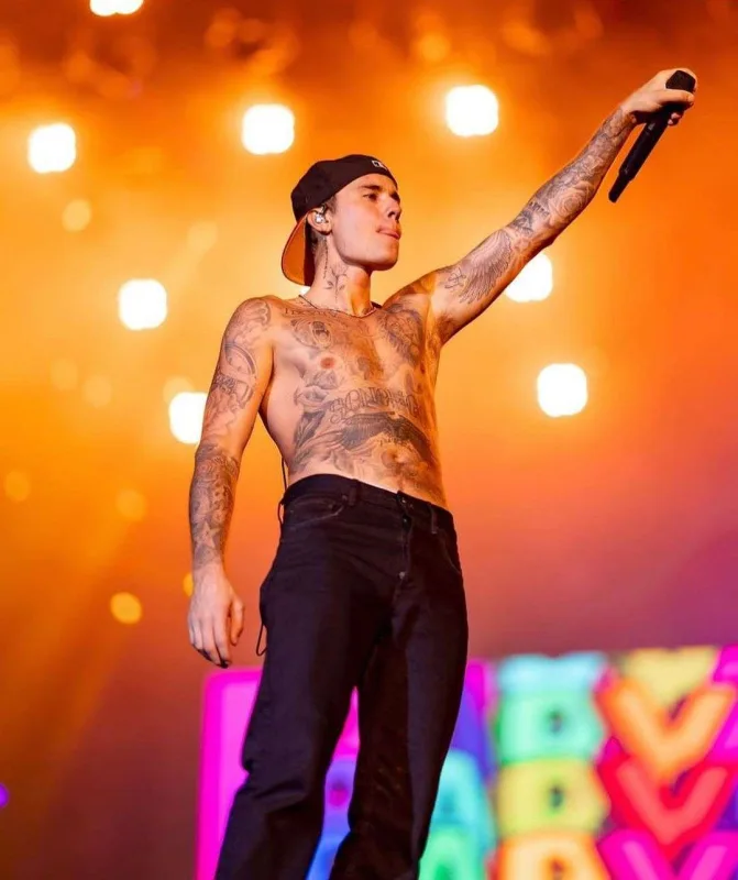 Bütün konsertlərini ləğv etdi