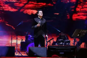 Bu dəfə Hakan Bakıda oxudu