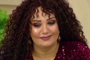 3 dəfə burnunu kəsdirdiyini etiraf etdi