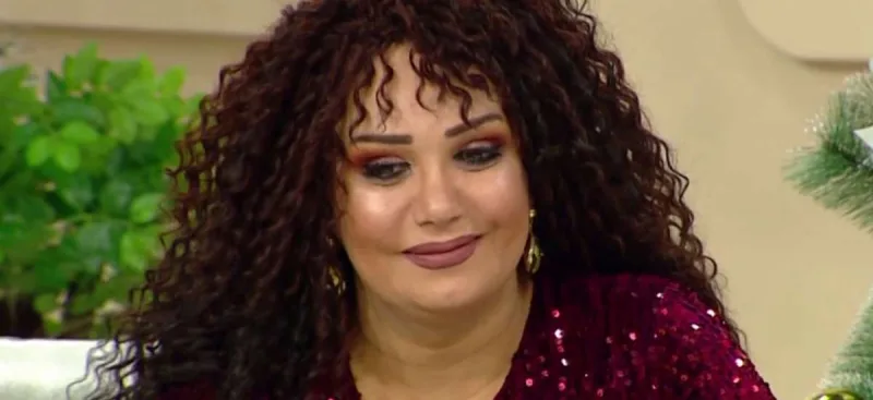 3 dəfə burnunu kəsdirdiyini etiraf etdi