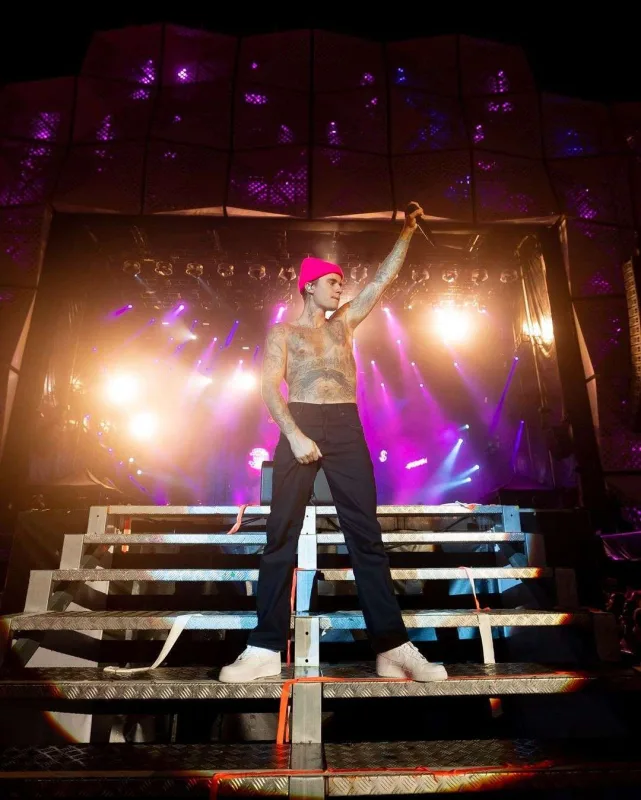 Musiqi arxivini 200 milyona satır