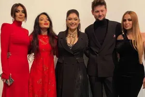 Qara qırmızıya qarşı... - Fotolar