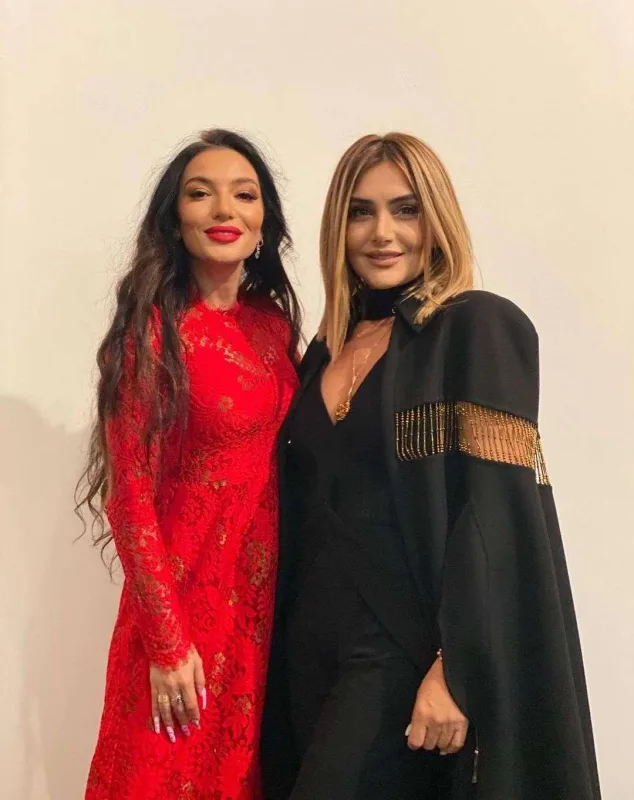 Qara qırmızıya qarşı... - Fotolar