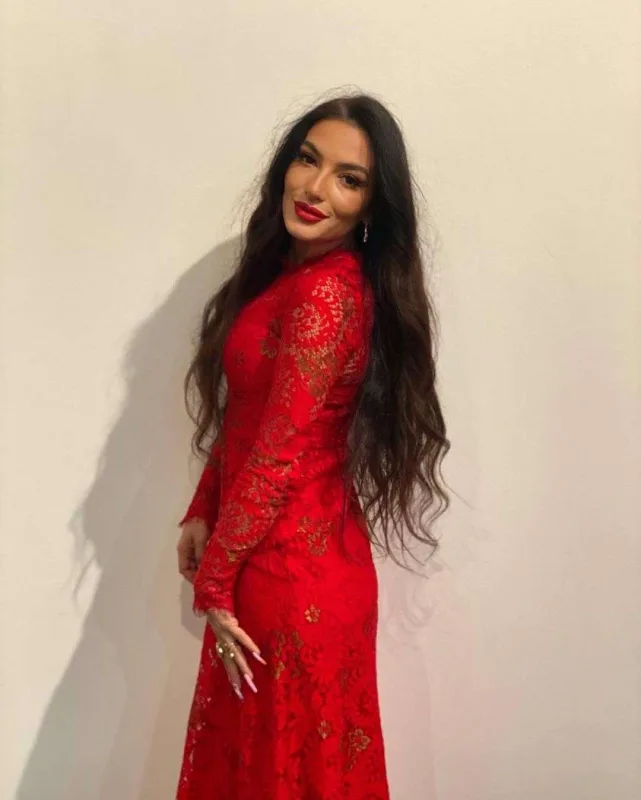 Qara qırmızıya qarşı... - Fotolar