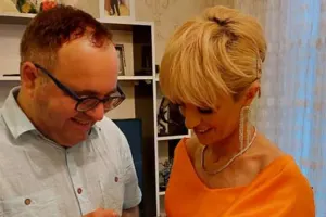 Qan Turalı nişanlandı