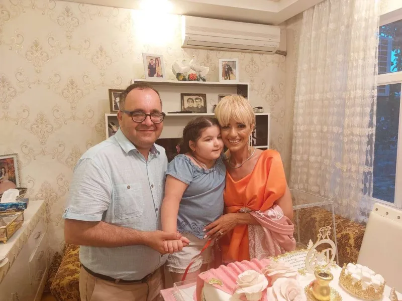 Qan Turalı nişanlandı