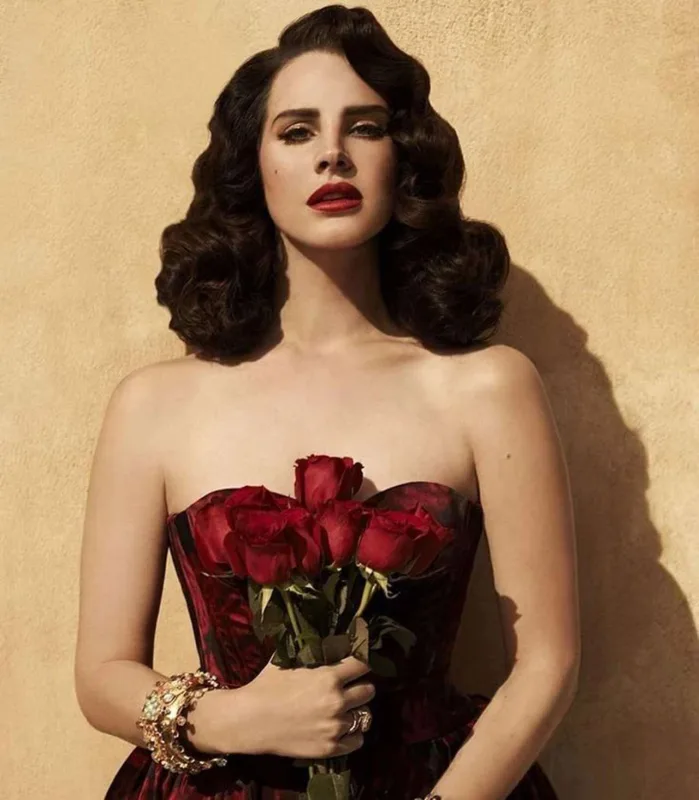 Lana Del Rey tanınmaz halda