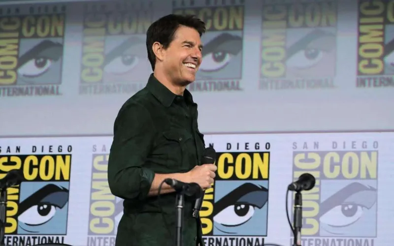 60 yaşlı Tom ənənəni pozmadı!