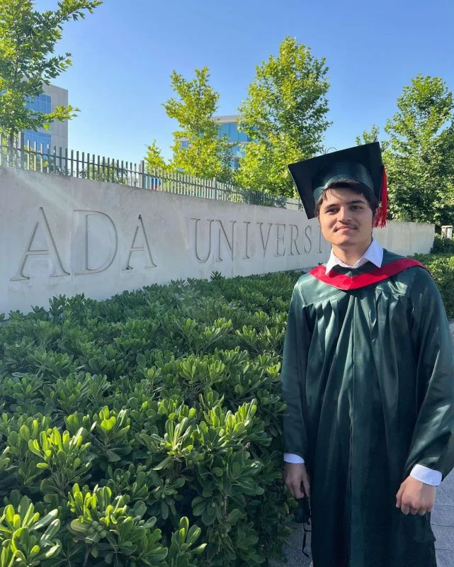 Xalq artistinin oğlu tələbə oldu