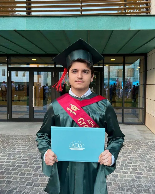 Xalq artistinin oğlu tələbə oldu