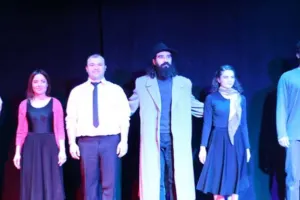 “Yük” tamaşası yenidən səhnədə