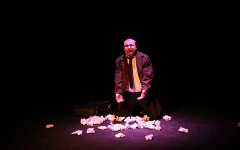 “Yük” tamaşası yenidən səhnədə