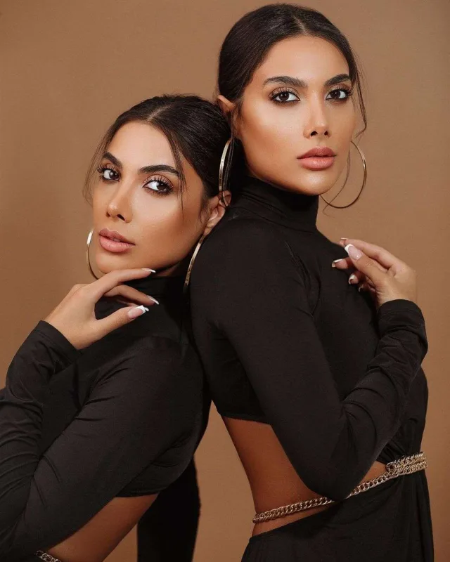 Əkizlər 32 yaşında