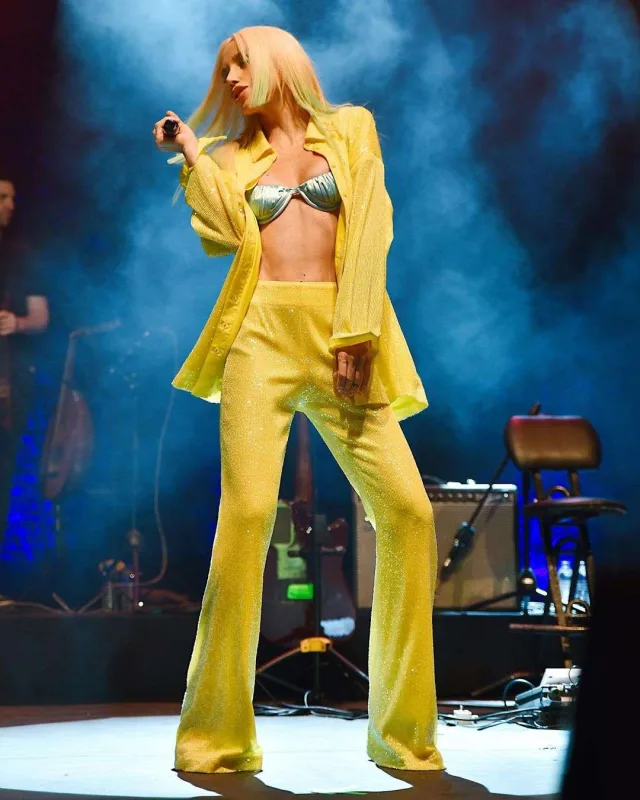 Gülşen Yeni ildə 5 milyon qazanacaq