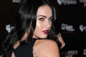 Üç oğlu və nişanlısı ilə şəkilləri çəkildi