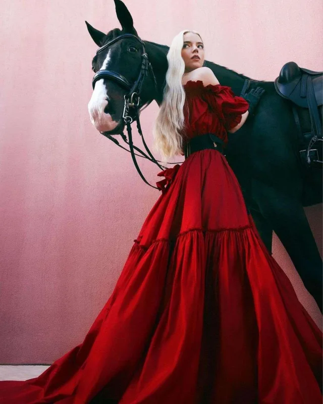 “The Queen's Gambit”in ulduzundan yeni fotolar