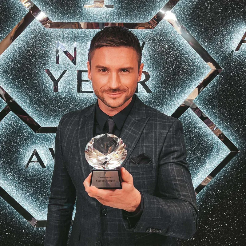 Sergey Lazarev fəxri ad istəyir
