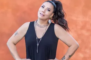 Işın Karaca Bakıya gəlir