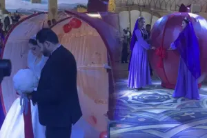 Toydakı bu görüntülər müzakirə yaratdı