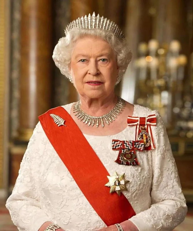 Kraliça Elizabet vəfat etdi