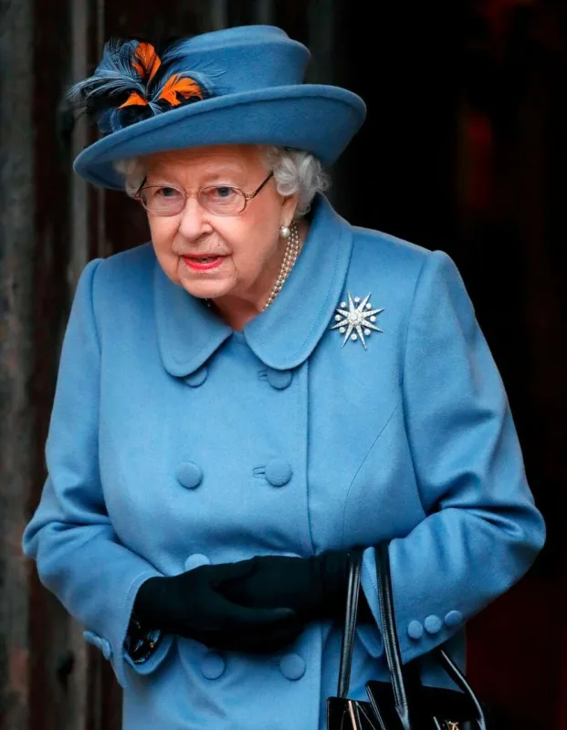 Kraliça Elizabet vəfat etdi