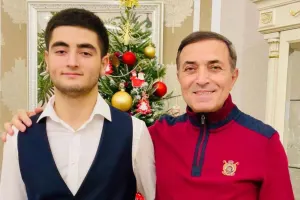 Mənsum İbrahimov oğlu ilə