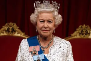 Brendlər kraliçaya görə “qaraya büründü”