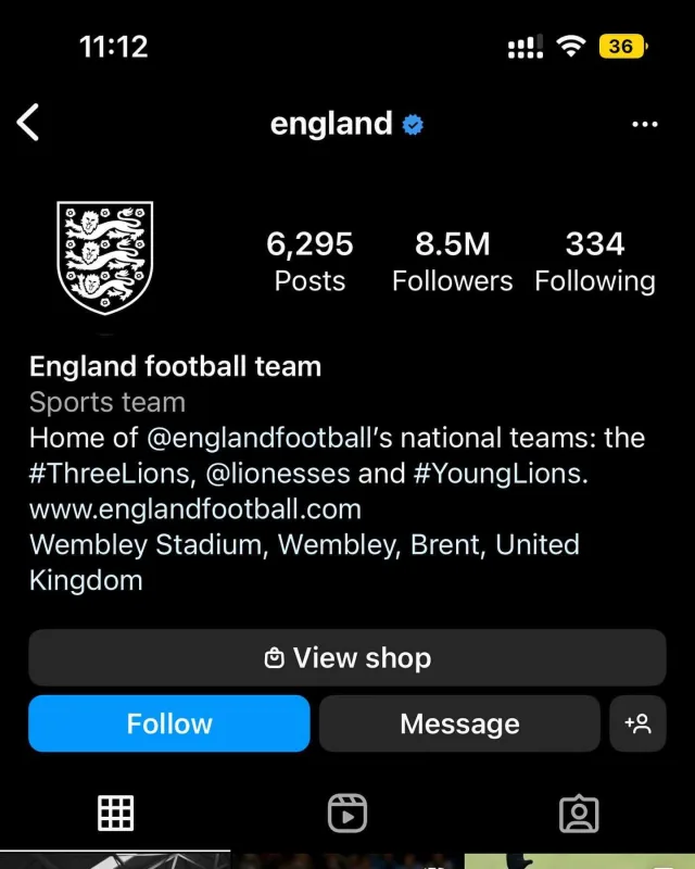 Brendlər kraliçaya görə “qaraya büründü”