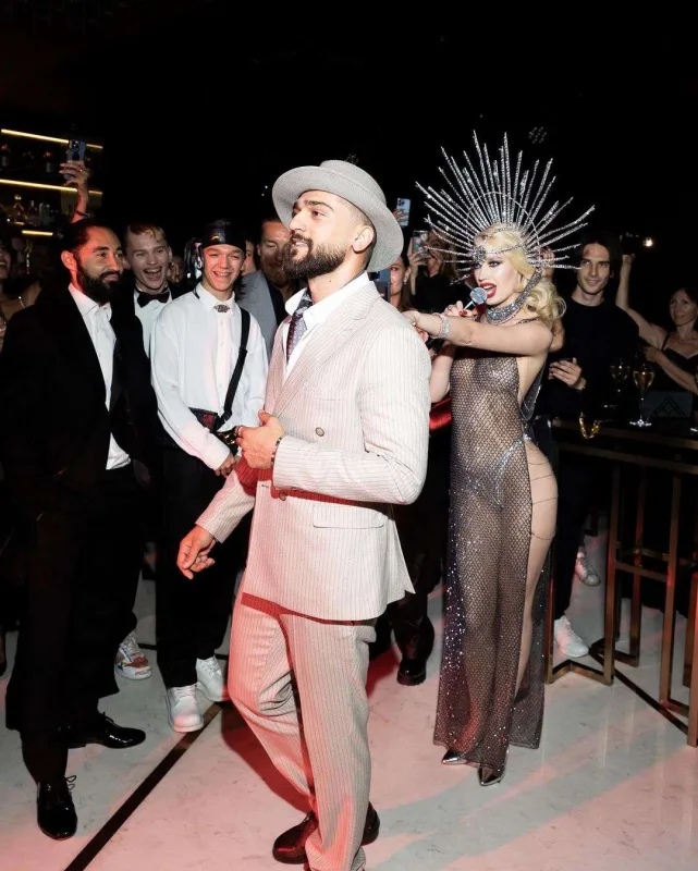 Ulduzlar Coninin təqdimatında