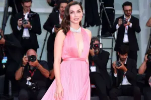 Merilindən bəhs edən filmin qalası oldu